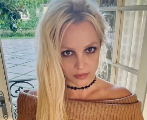 apos-ser-presa,-britney-spears-surpreende-fas-ao-tomar-metida-chocante
