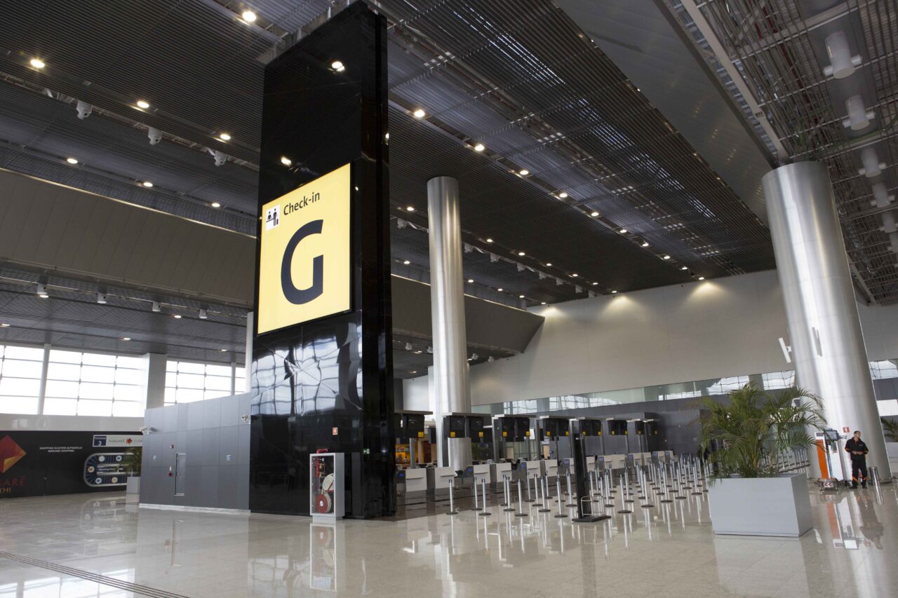 aeroporto-de-guarulhos-e-isolado-apos-ameaca-de-bomba-em-onibus