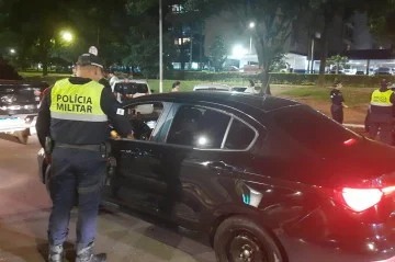 homem-e-preso-apos-tentar-subornar-policiais-com-r$-50-durante-blitz